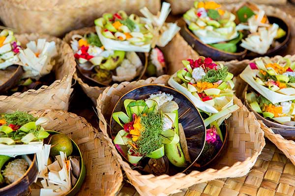 Destinations Worth Dreaming Image: Delicious and colourful meals sit in woven baskets.