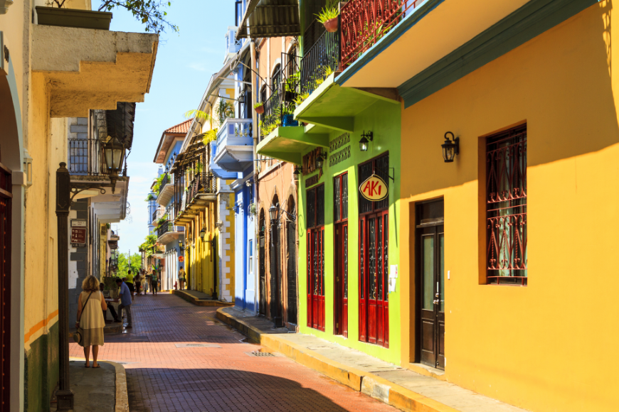 Moving to Panama Image: Brightly colored buildings line the streets of the Casca Viejo neighborhood.